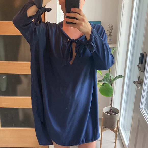 PAROSH navy blue silky dress size small - Picture 9 of 10